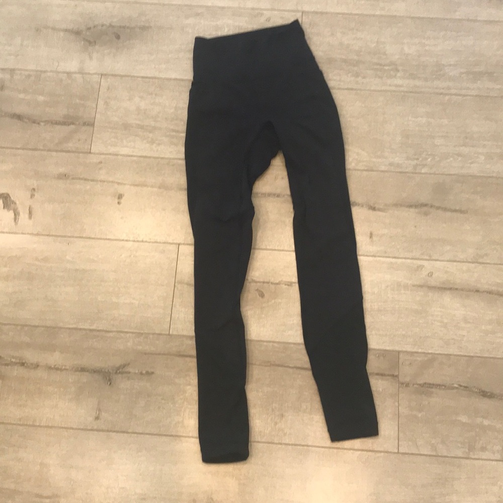lulu lemon leggings w mesh inset + pockets size 2